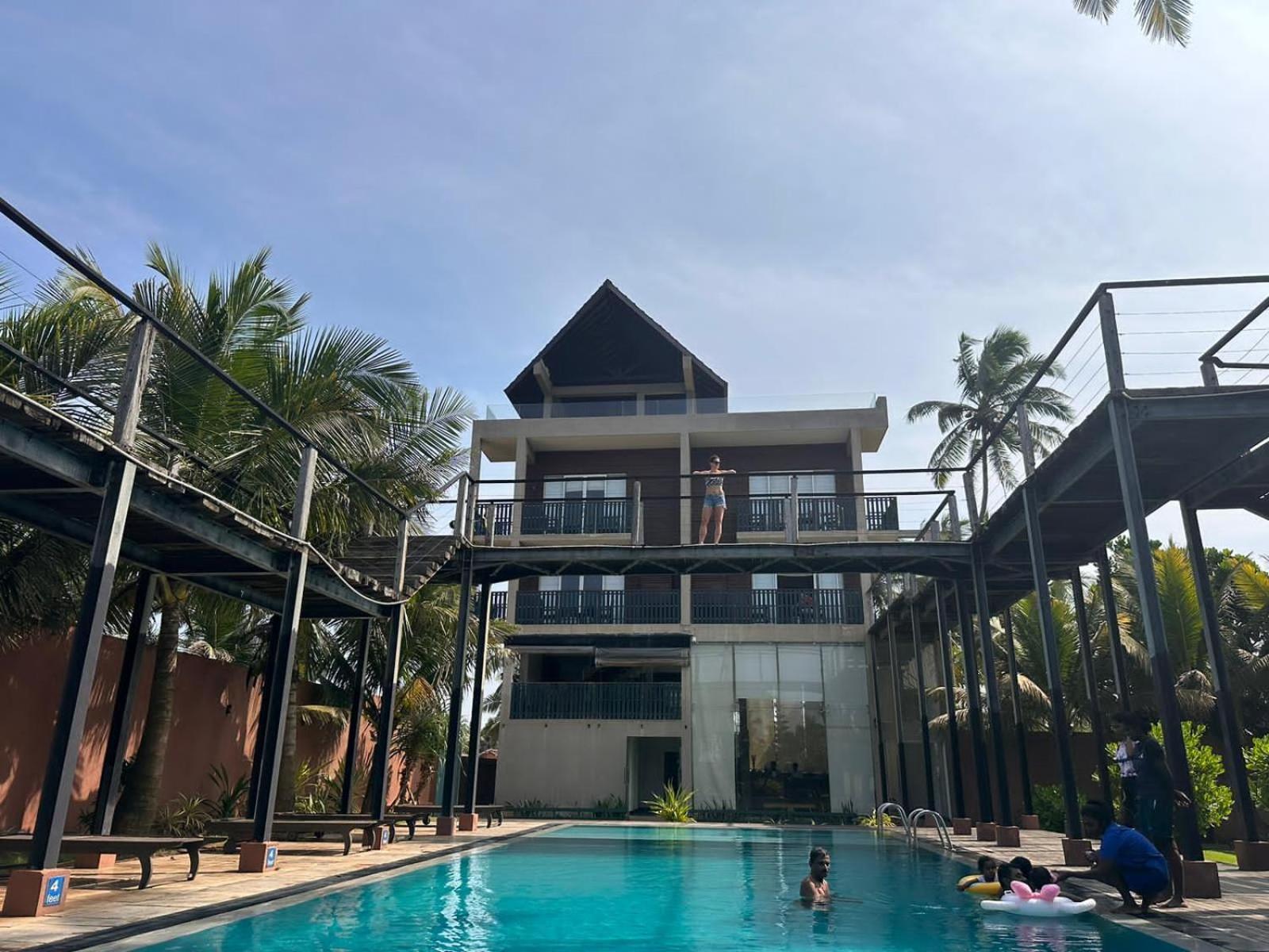 Saprin Beach Resort อุสเวตาเกอิยาวา ภายนอก รูปภาพ