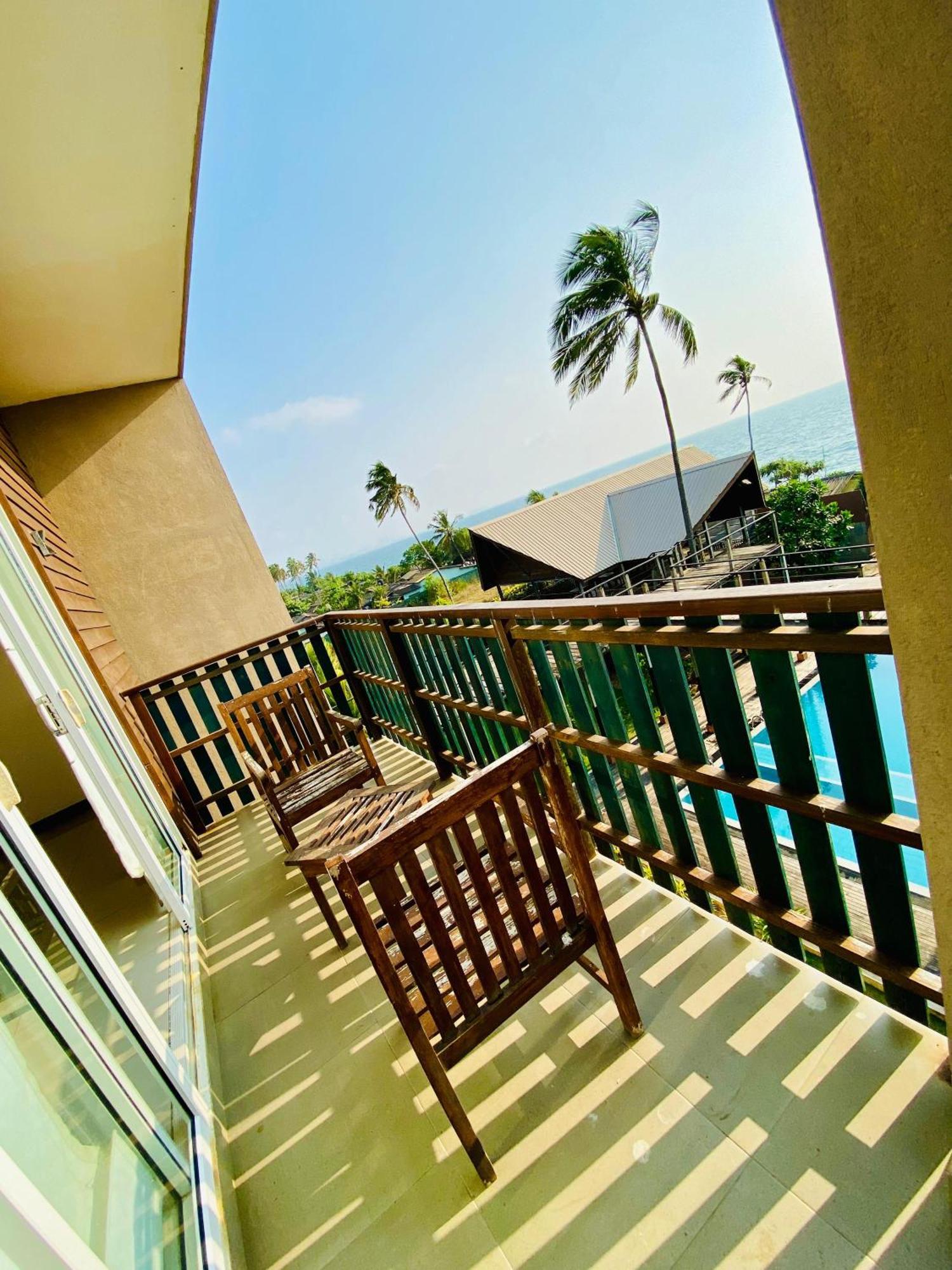 Saprin Beach Resort อุสเวตาเกอิยาวา ภายนอก รูปภาพ