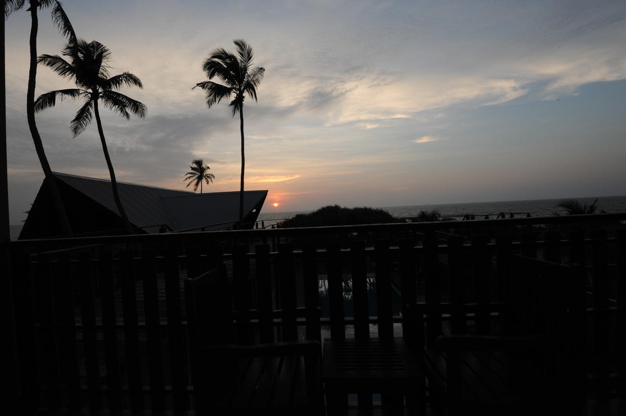 Saprin Beach Resort อุสเวตาเกอิยาวา ภายนอก รูปภาพ