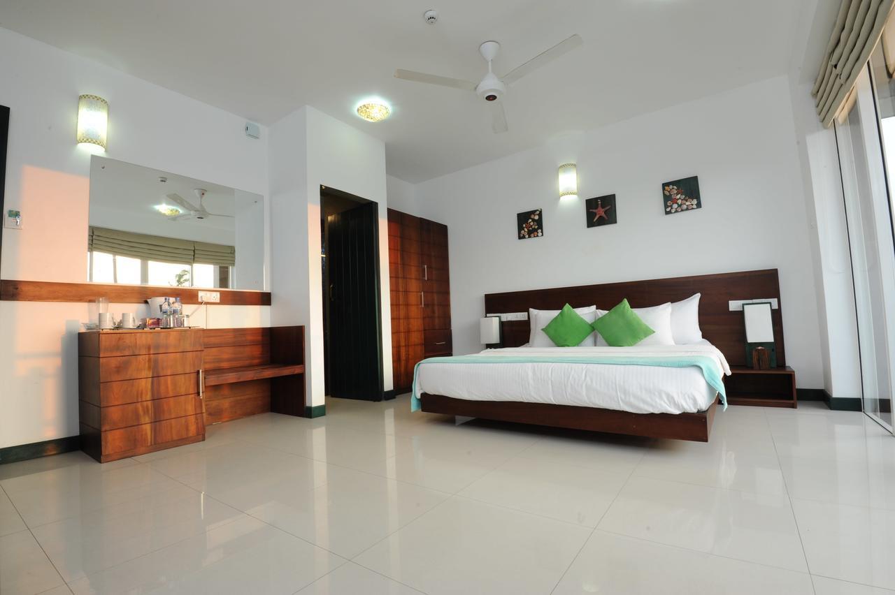 Saprin Beach Resort อุสเวตาเกอิยาวา ภายนอก รูปภาพ