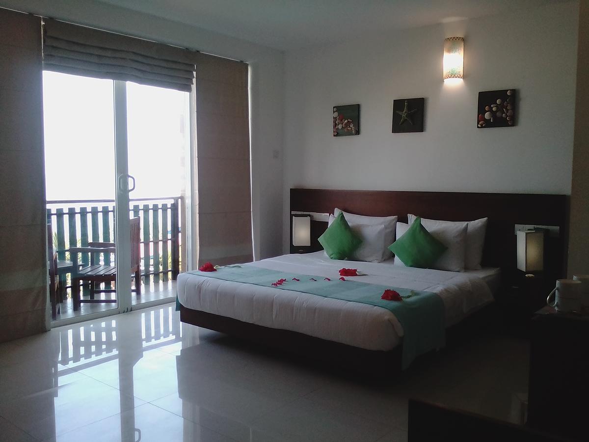 Saprin Beach Resort อุสเวตาเกอิยาวา ภายนอก รูปภาพ