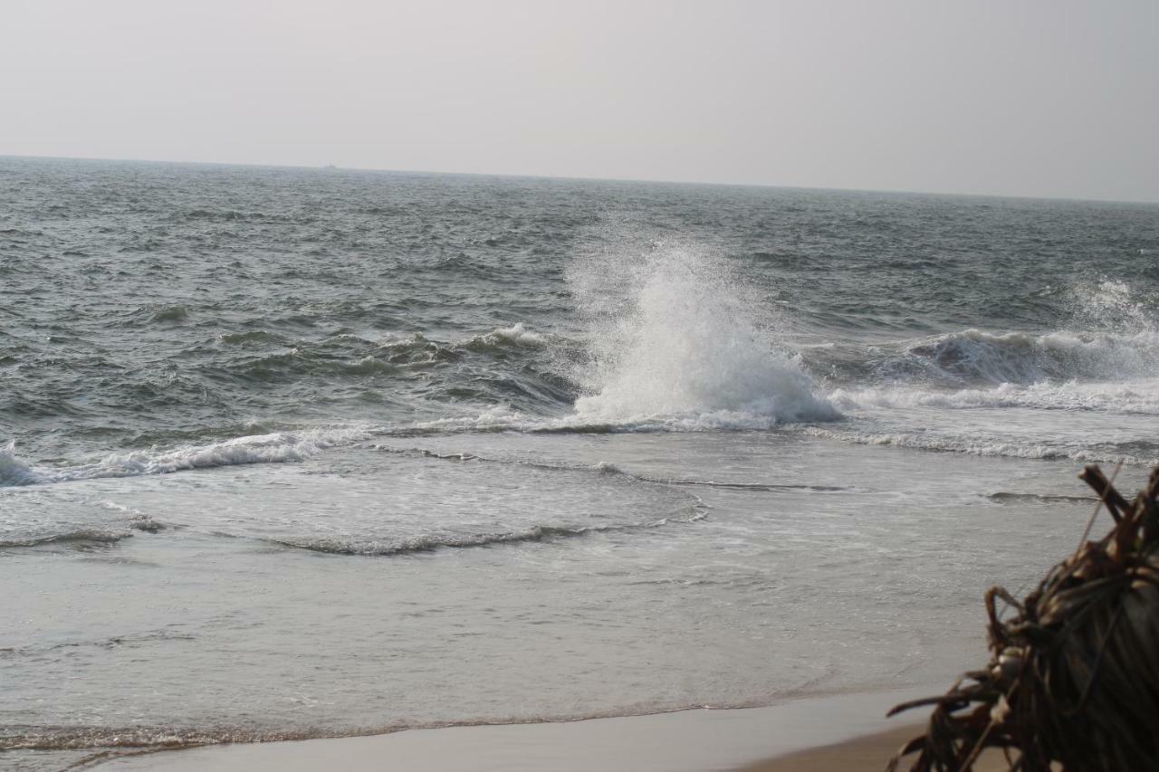 Saprin Beach Resort อุสเวตาเกอิยาวา ภายนอก รูปภาพ